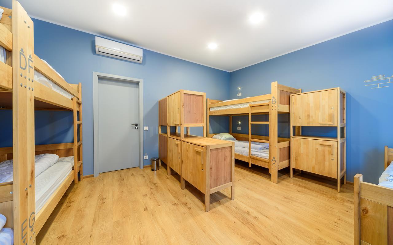Friday Hostel Odessa Luaran gambar